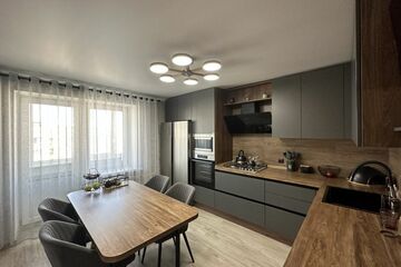 2-к квартира, 72,8 м², 10/12 эт.