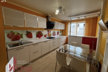 3-к квартира, 80 м², 8/10 эт.